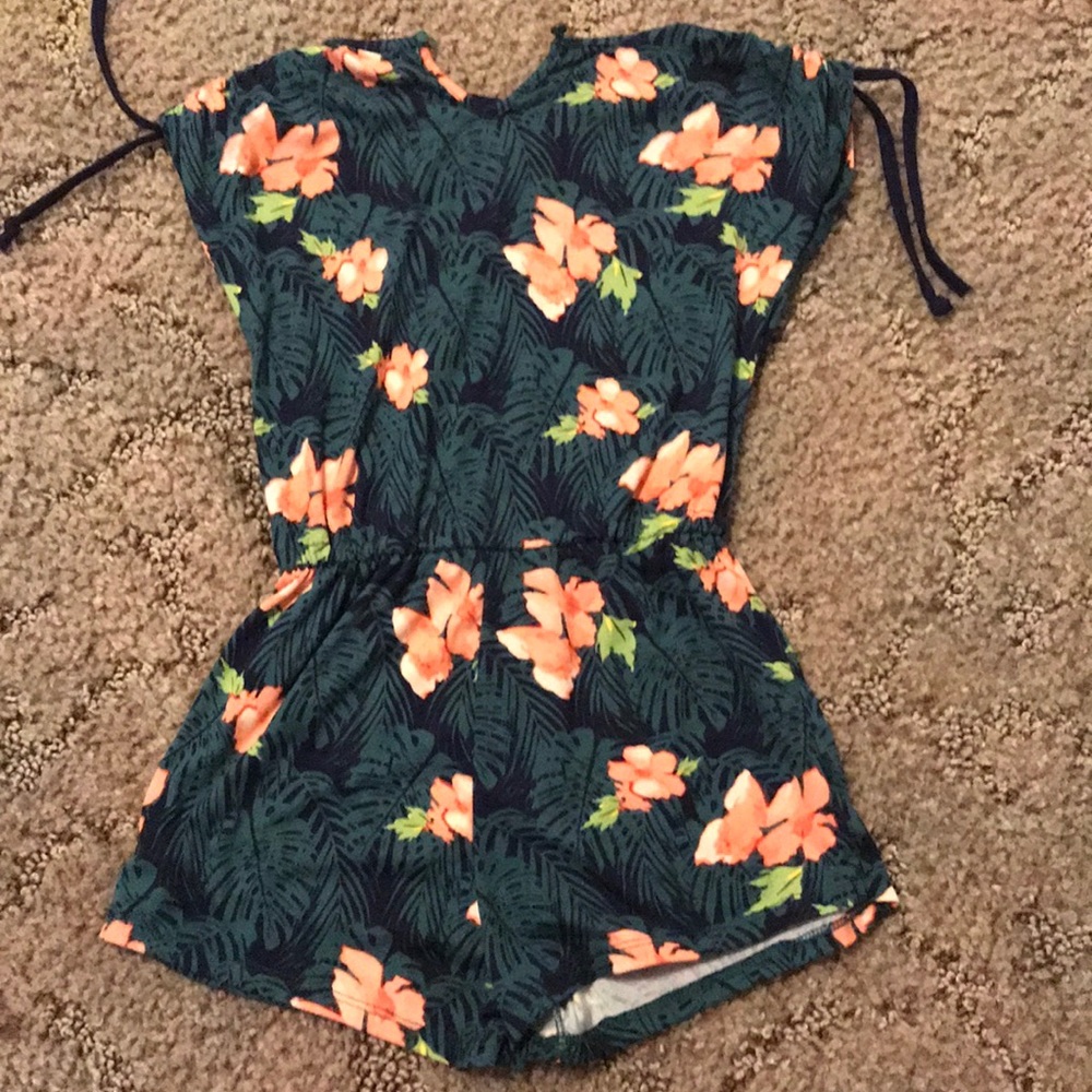 ROMPER - Picture 3 of 3